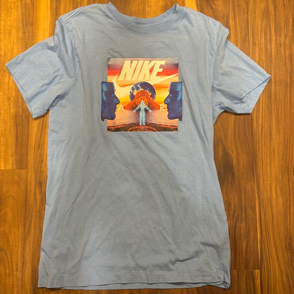 New nike tee